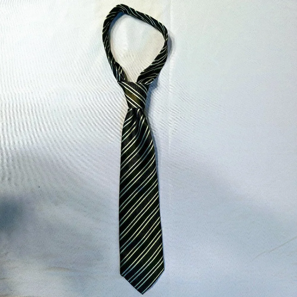 Y & G Men's Charcoal & Green 100% Silk Tie
